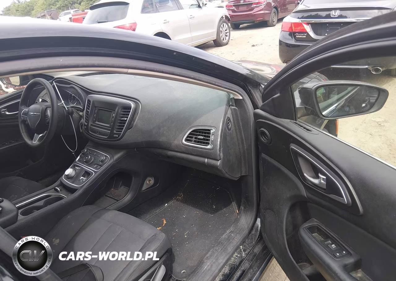 2015 Chrysler 200 Limited VIN:1C3CCCAB1FN653975 - 5
