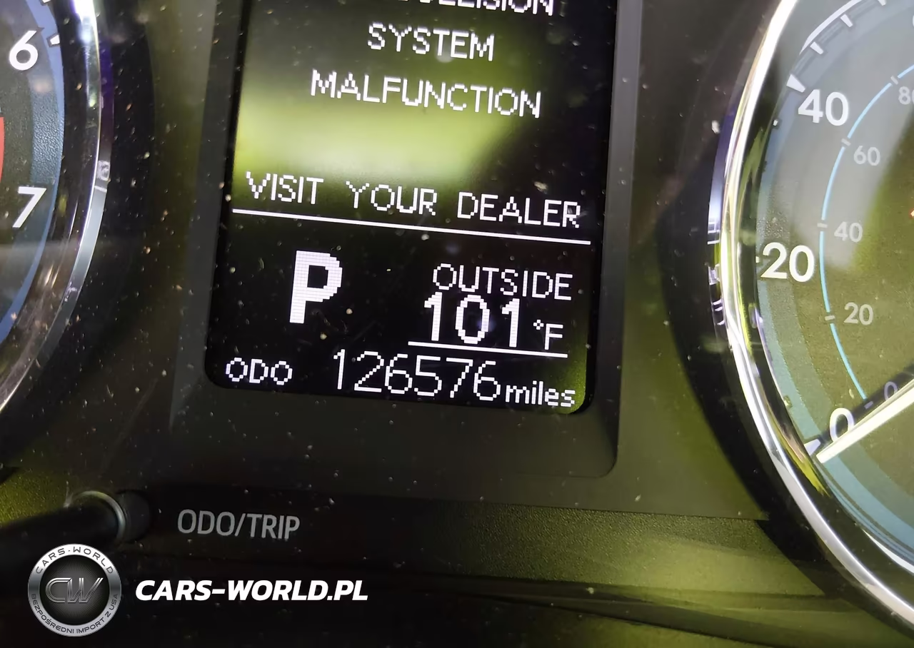 2018 Toyota Corolla Le VIN:5YFBURHE1JP834531 - 15
