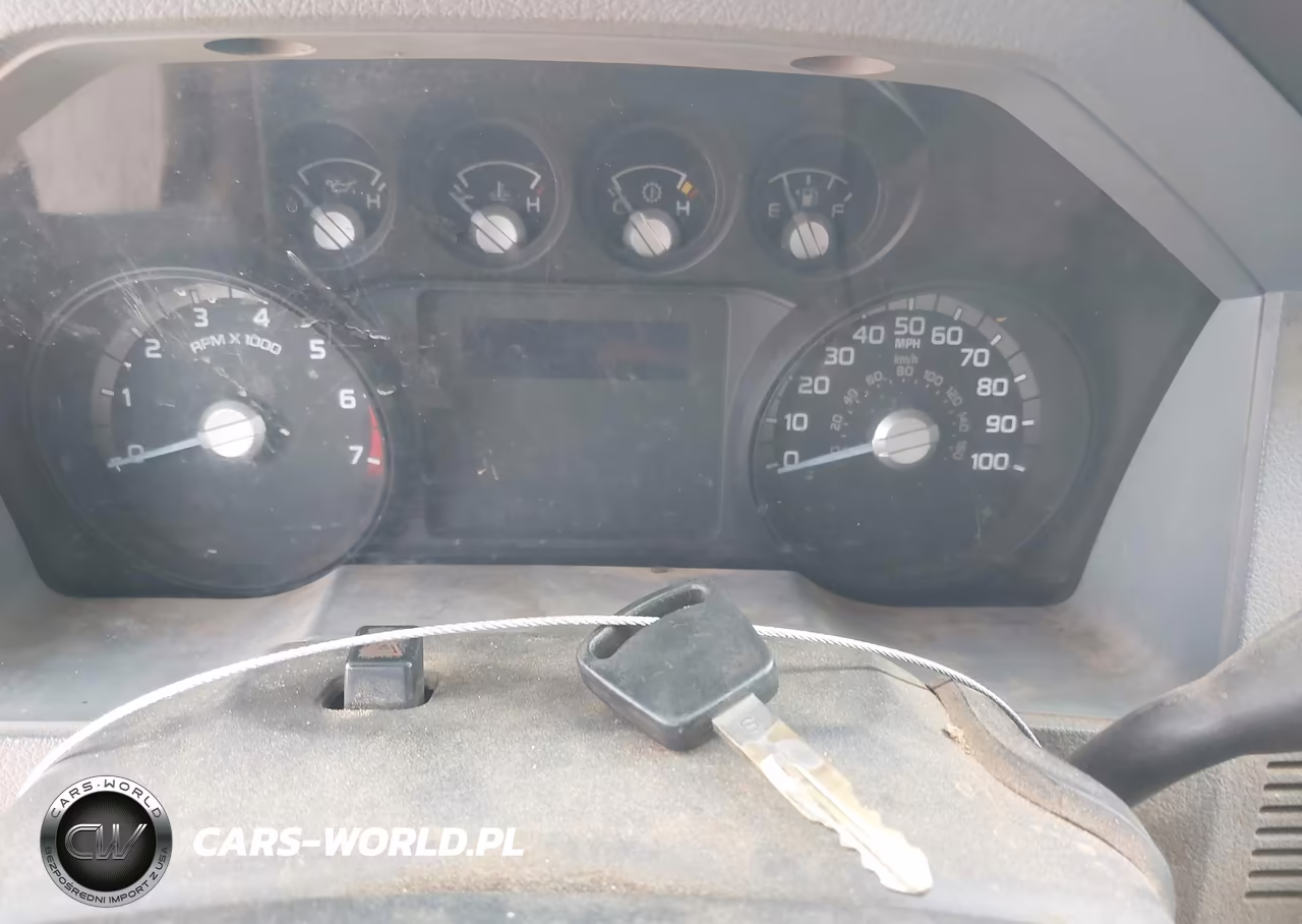 2012 Ford F-350 Chassis Xl VIN:1FDRF3G69CEC95913 - 10