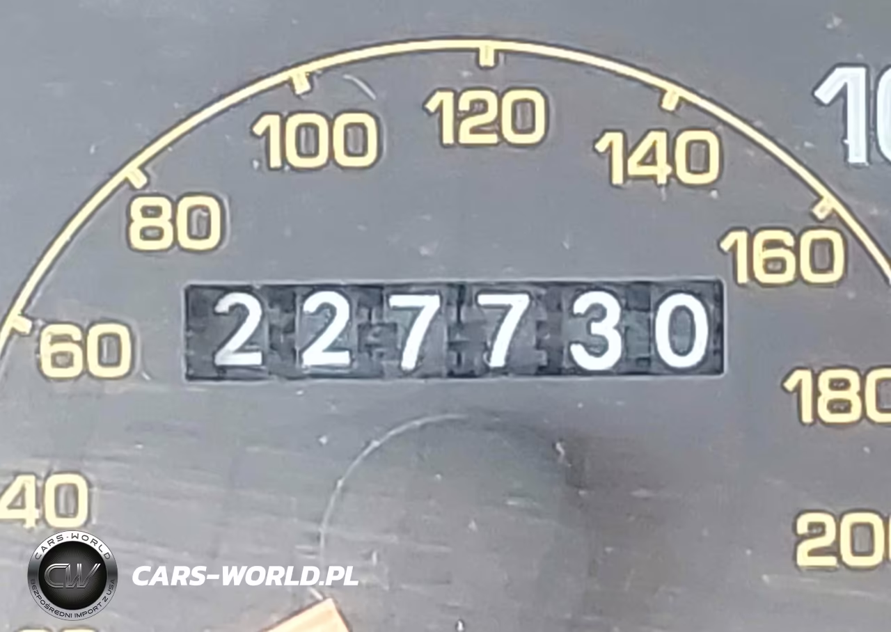 1993 Toyota Camry Le VIN:4T1SK12E1PU260228 - 15