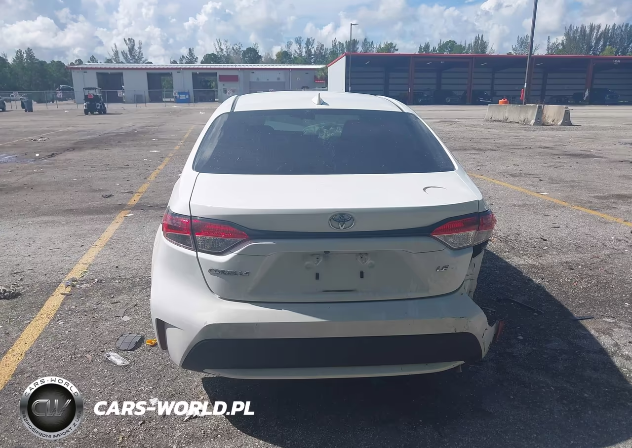 2022 Toyota Corolla Le VIN:5YFEPMAE9NP388152 - 17