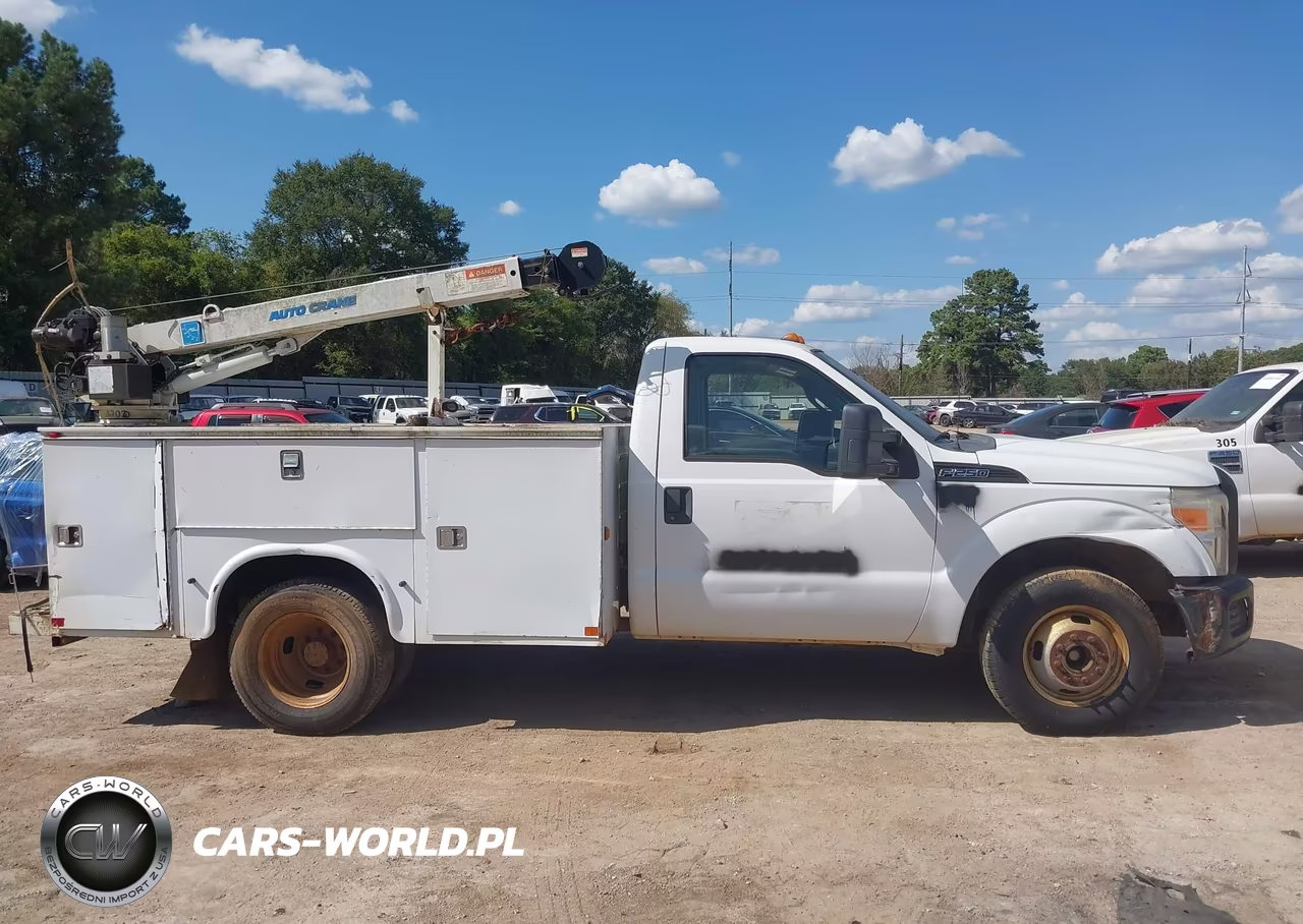 2011 Ford F-350 Chassis Xl VIN:1FDRF3G61BEA91587 - 13