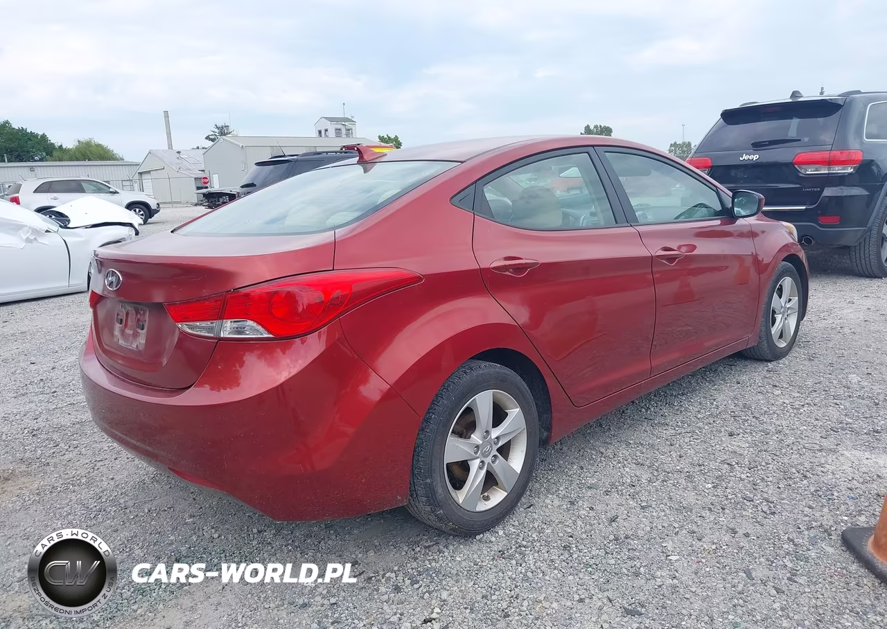 2013 Hyundai Elantra Gls VIN:5NPDH4AE6DH347112 - 4