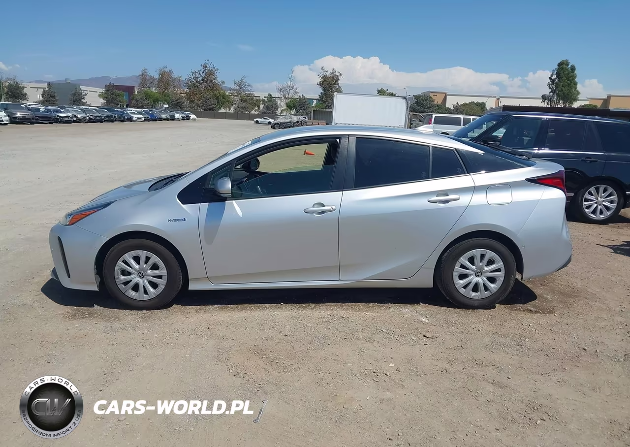 2019 Toyota Prius Le VIN:JTDKARFUXK3094023 - 14
