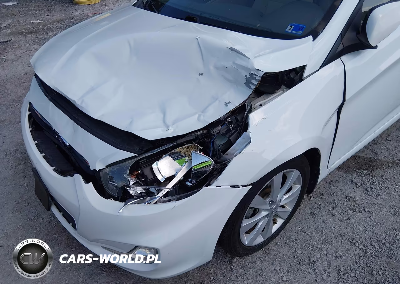 2012 Hyundai Accent Gls VIN:KMHCU4AE9CU269643 - 17