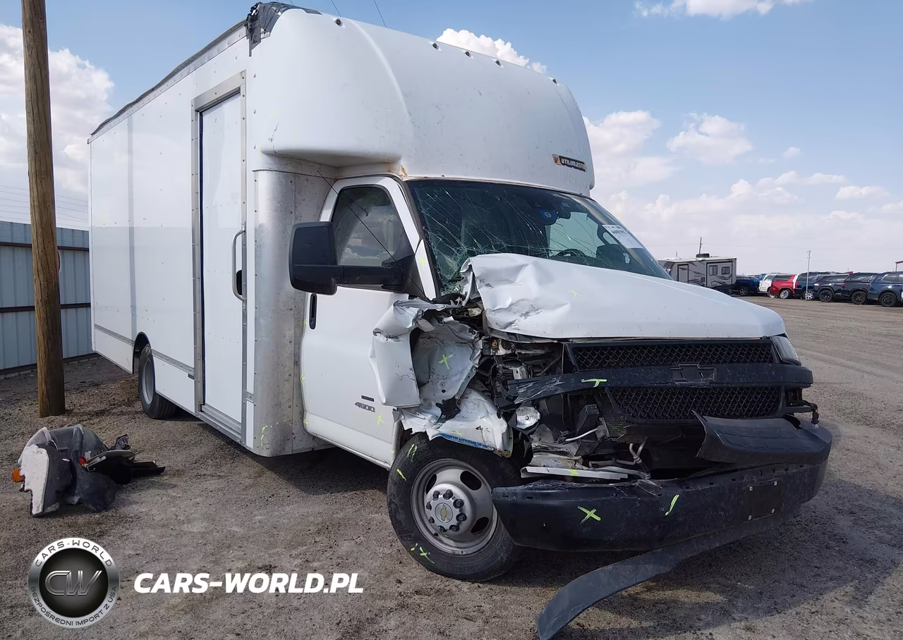 2021 Chevrolet Express Cutaway 4500 Van