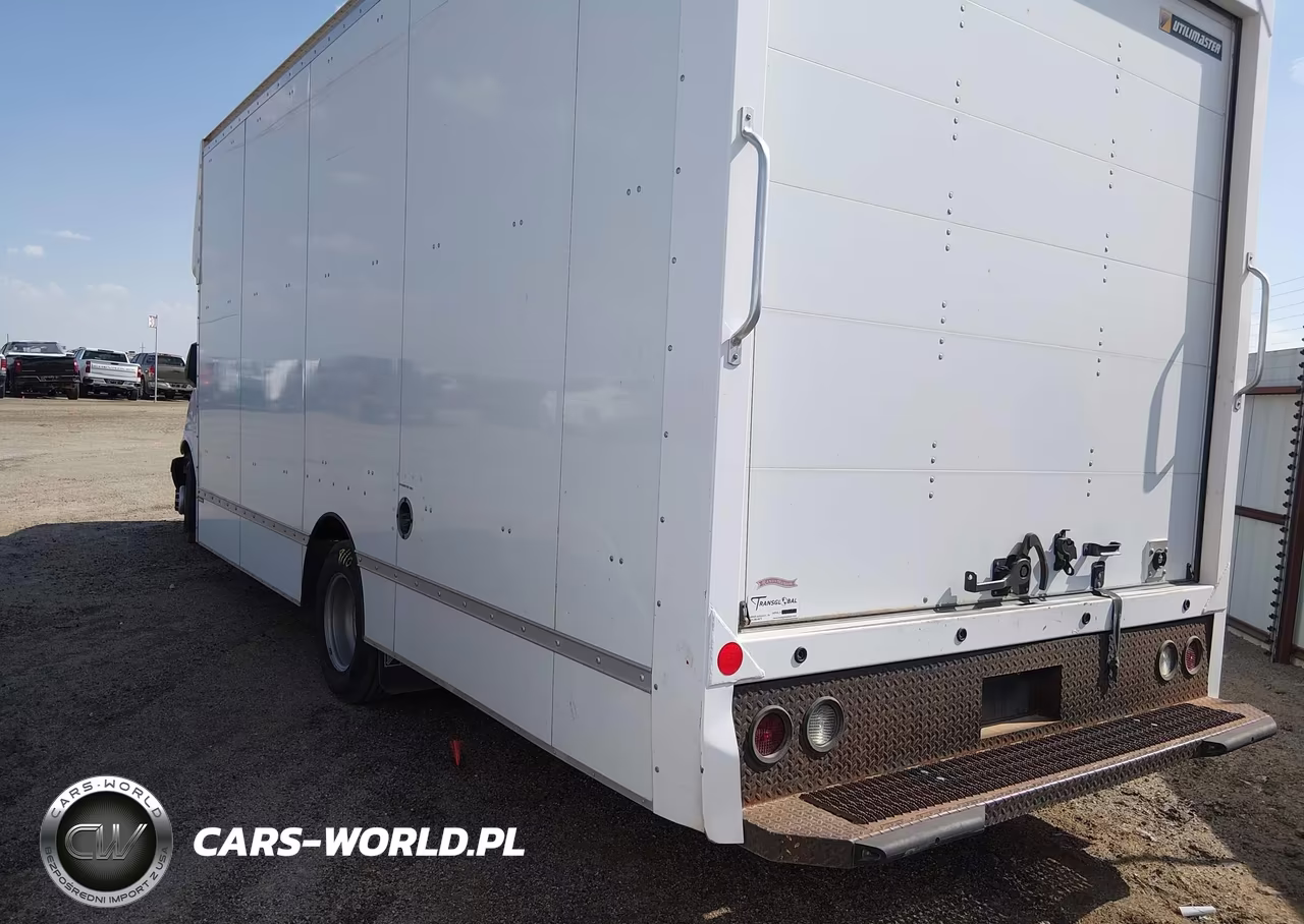 2021 Chevrolet Express Cutaway 4500 Van VIN:1HA6GVC78MN011716 - 3