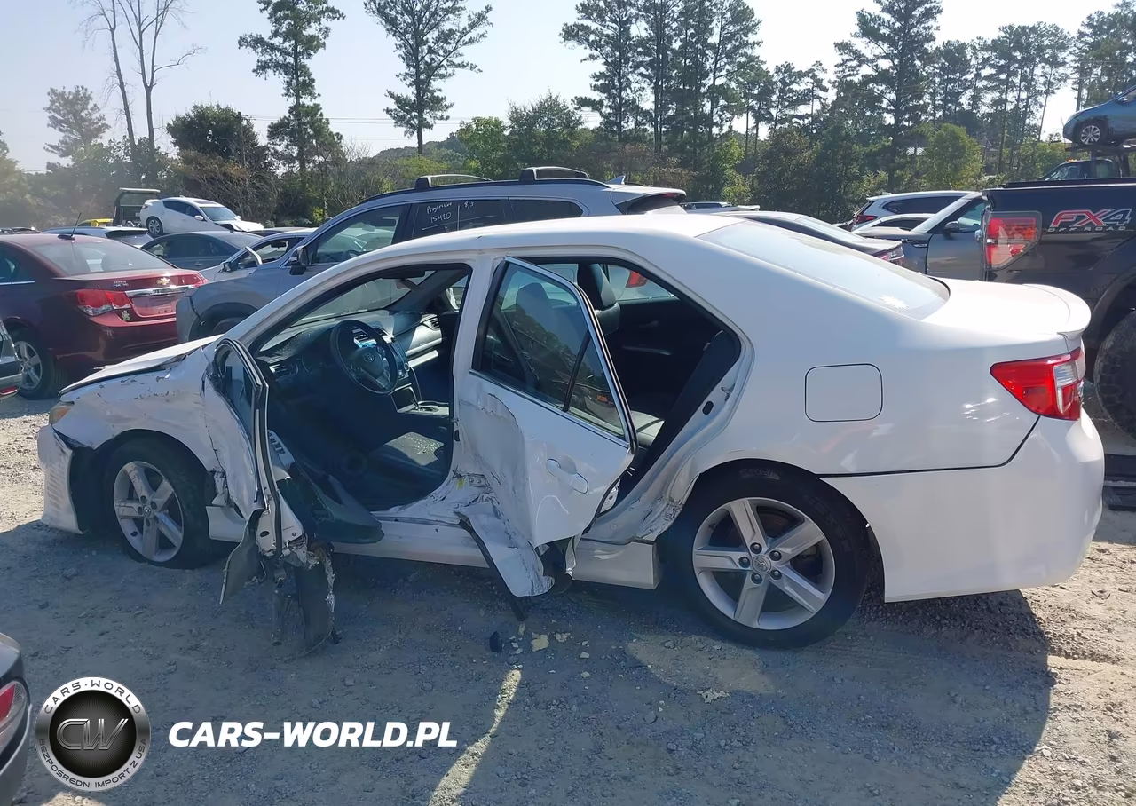 2013 Toyota Camry Se VIN:4T1BF1FK6DU702064 - 14