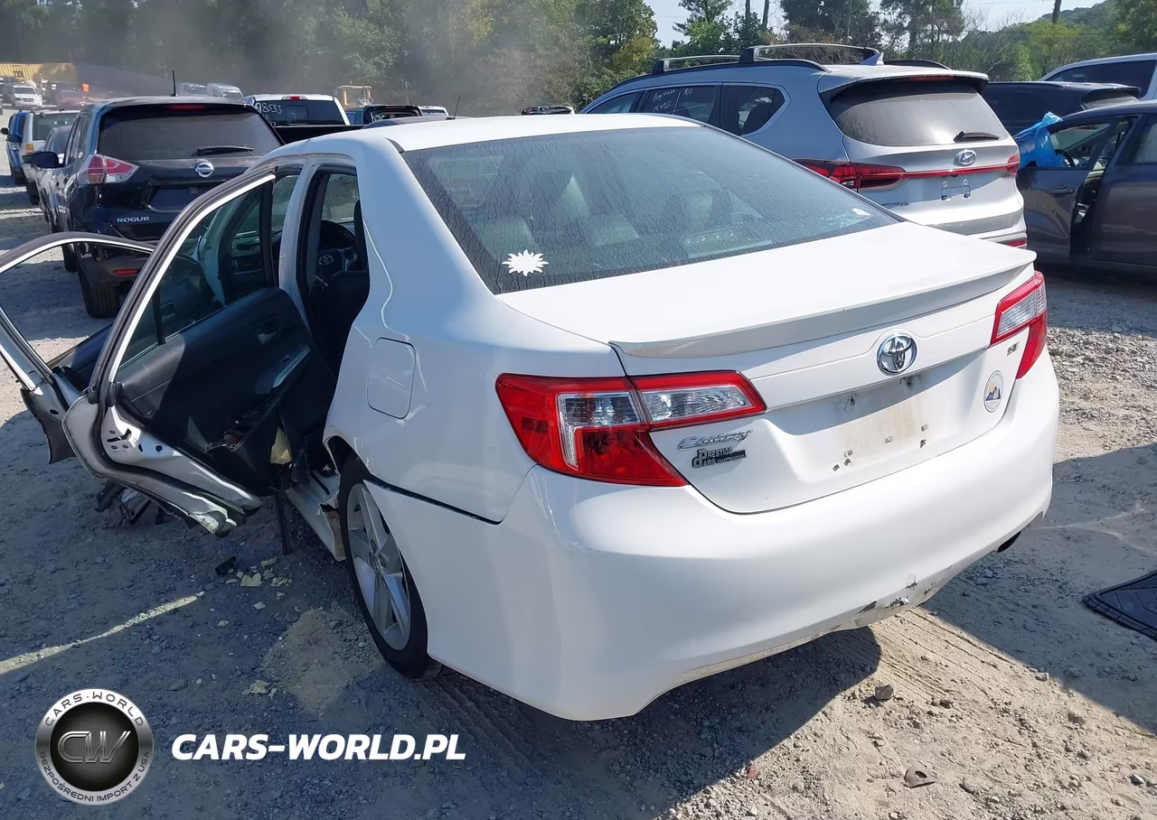 2013 Toyota Camry Se VIN:4T1BF1FK6DU702064 - 3