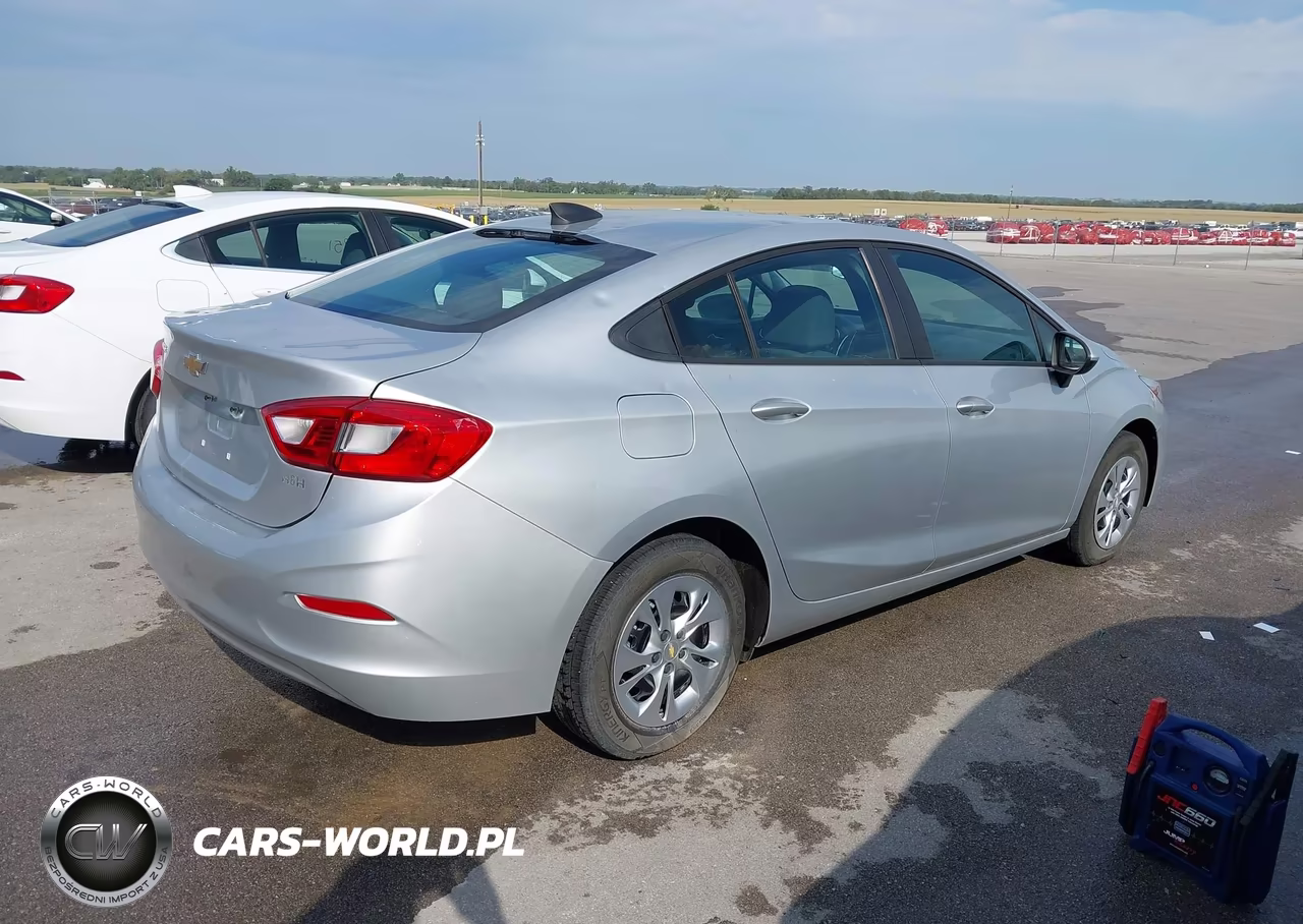2019 Chevrolet Cruze Ls VIN:1G1BC5SM6K7108672 - 4