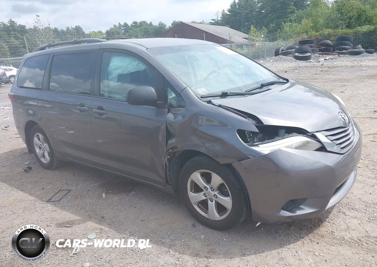 2017 Toyota Sienna Le 8 Passenger