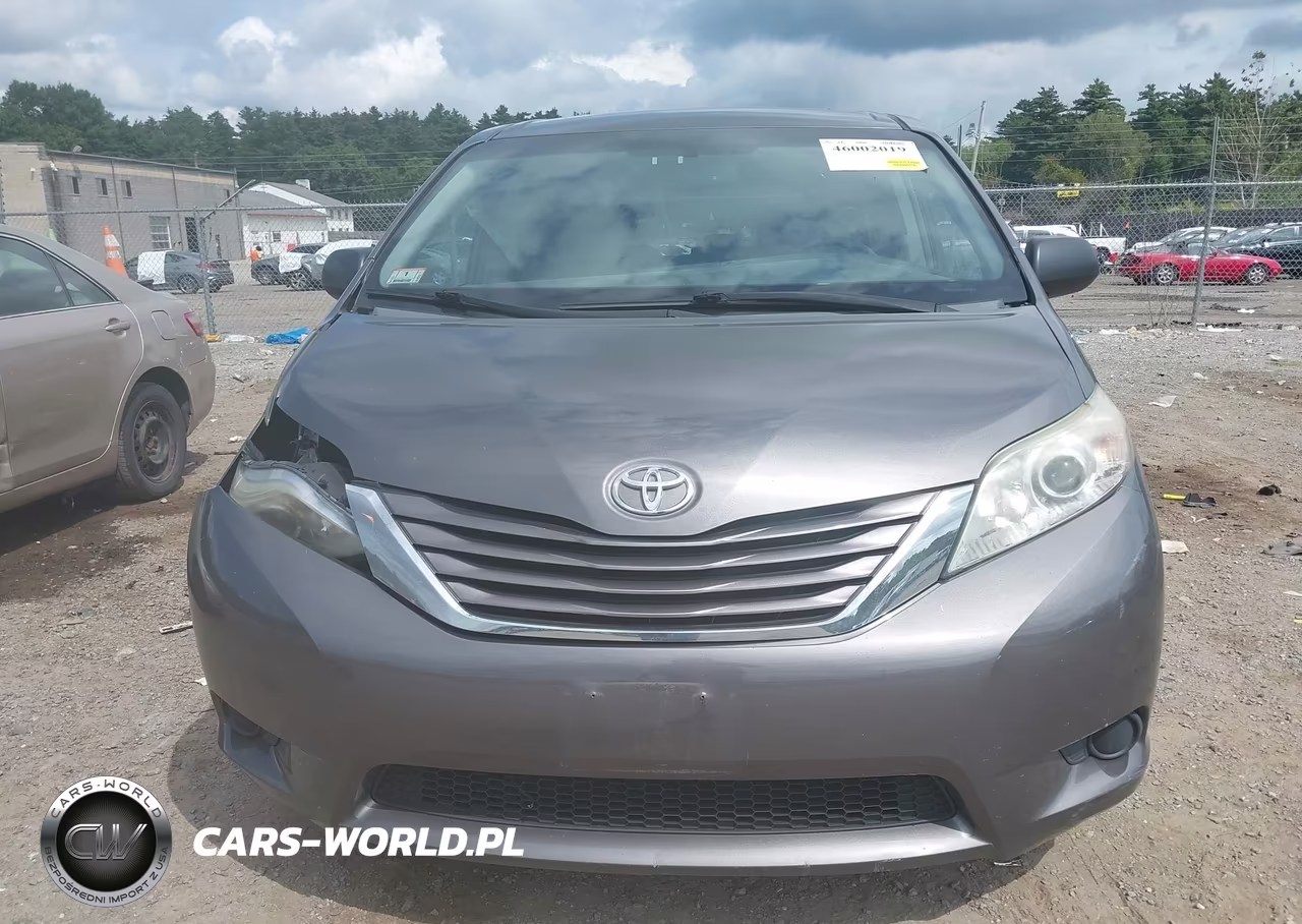 2017 Toyota Sienna Le 8 Passenger VIN:5TDKZ3DC1HS789322 - 12
