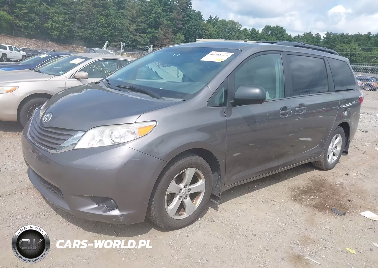 2017 Toyota Sienna Le 8 Passenger VIN:5TDKZ3DC1HS789322 - 2