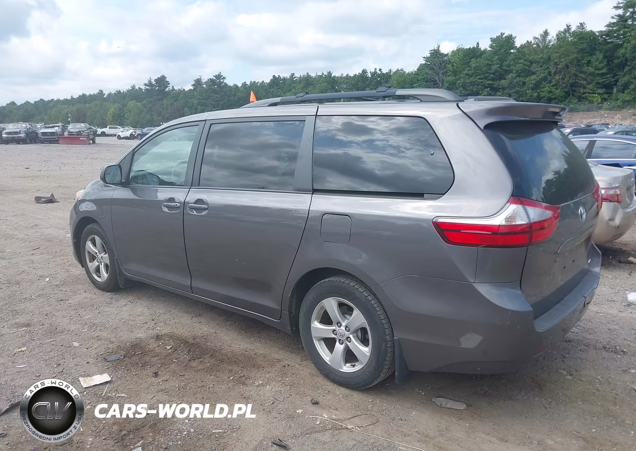 2017 Toyota Sienna Le 8 Passenger VIN:5TDKZ3DC1HS789322 - 3
