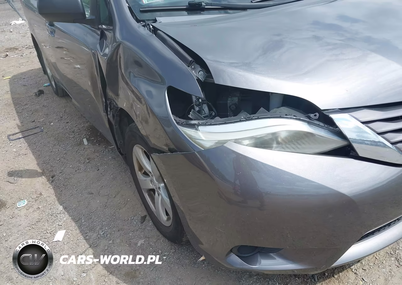 2017 Toyota Sienna Le 8 Passenger VIN:5TDKZ3DC1HS789322 - 6