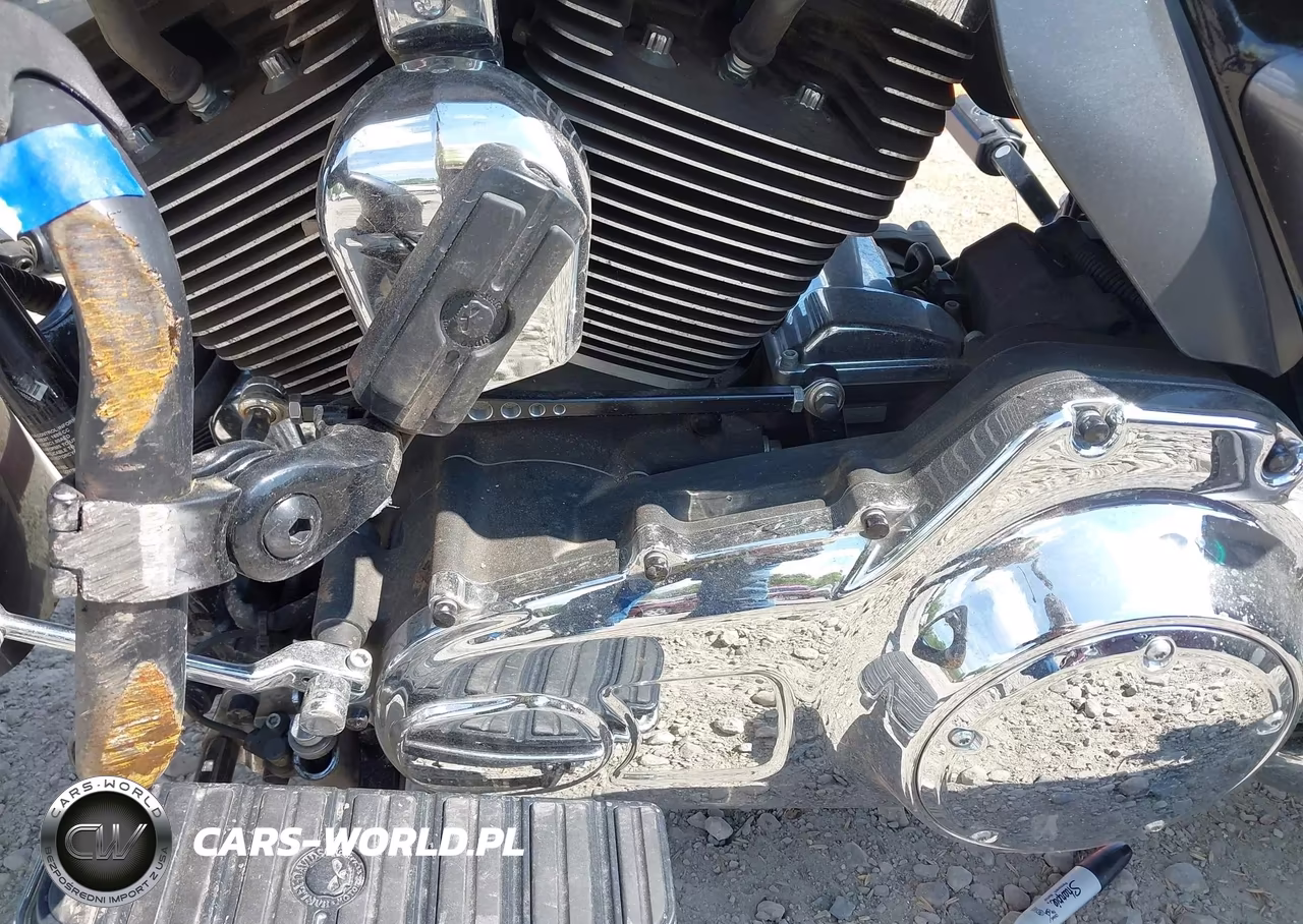 2014 Harley-Davidson Flhp Police Road King VIN:1HD1FHM1XEB636908 - 9