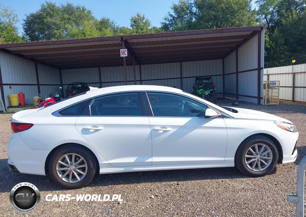2018 Hyundai Sonata Eco VIN:5NPE24AA2JH682866 - 18
