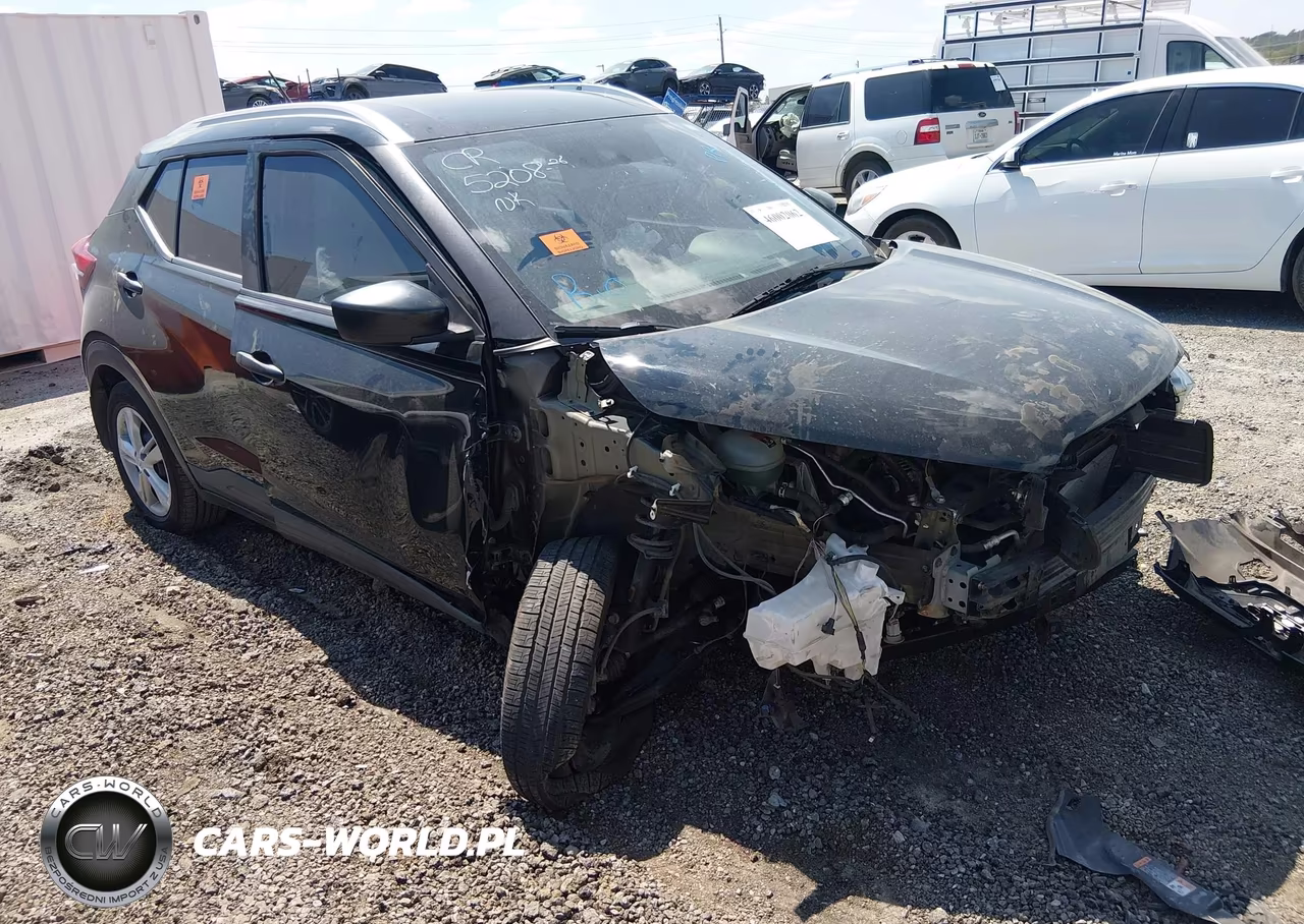 2019 Nissan Kicks S VIN:3N1CP5CU0KL544558 - 1