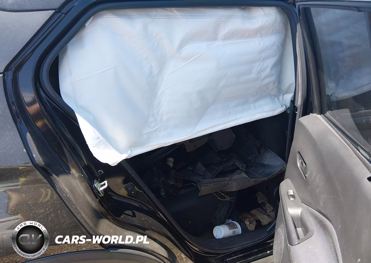 2019 Nissan Kicks S VIN:3N1CP5CU0KL544558 - 8