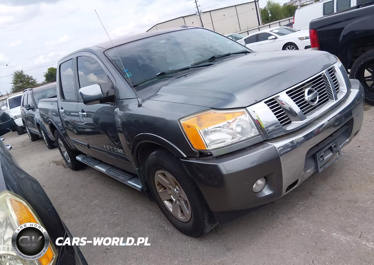 2015 Nissan Titan Sv