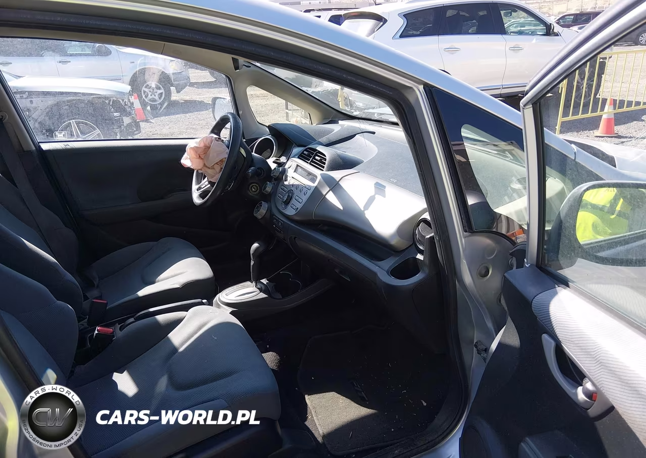 2012 Honda Fit VIN:JHMGE8H34CC018791 - 5