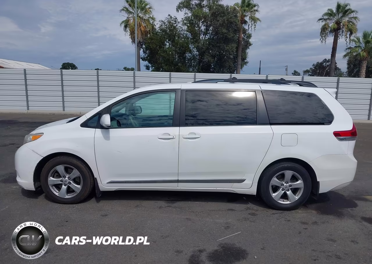 2012 Toyota Sienna Le V6 8 Passenger VIN:5TDKK3DC6CS191126 - 14