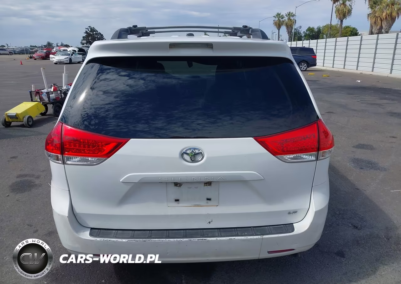 2012 Toyota Sienna Le V6 8 Passenger VIN:5TDKK3DC6CS191126 - 16