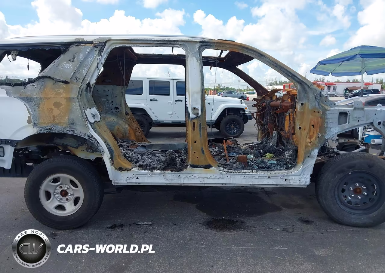 2022 Chevrolet Tahoe 4Wd Lt VIN:1GNSKNKD5NR363758 - 13