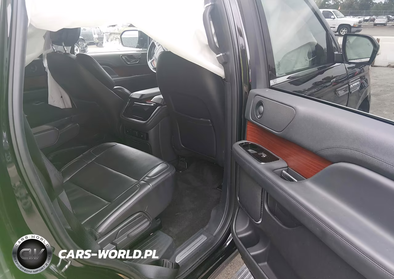 2022 Lincoln Navigator Standard VIN:5LMJJ2MT7NEL10036 - 8