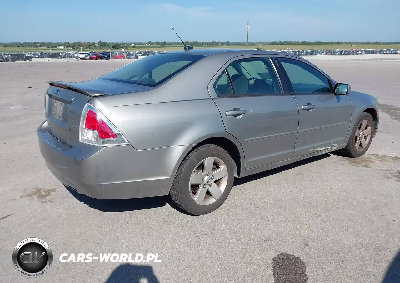 2009 Ford Fusion Se VIN:3FAHP07Z49R113942 - 4