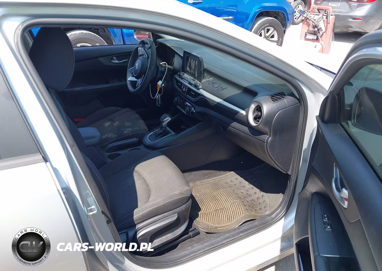 2019 Kia Forte Lxs VIN:3KPF24AD6KE006358 - 5