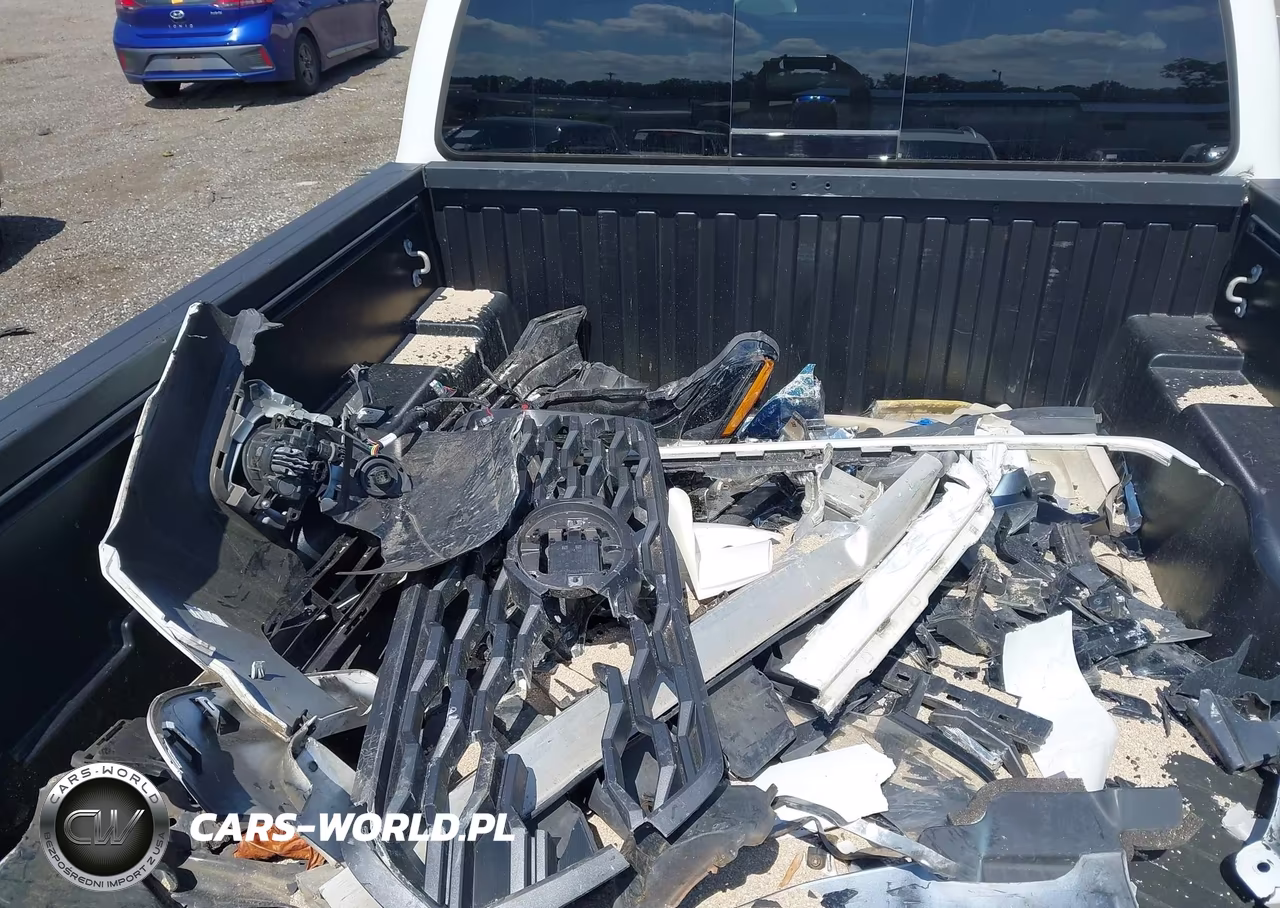 2021 Toyota Tacoma VIN:5TFAZ5CN3MX114263 - 12