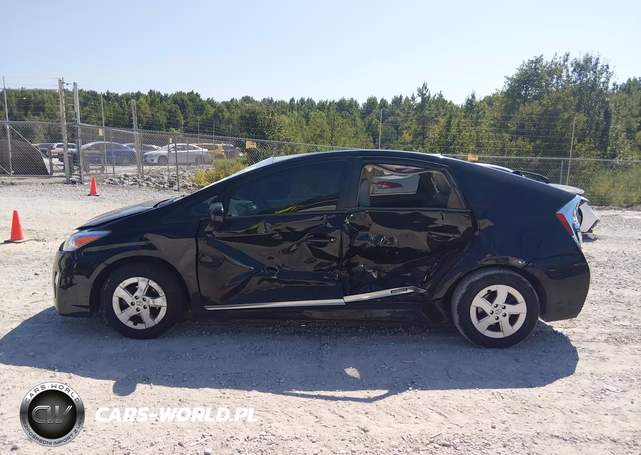 2011 Toyota Prius Two VIN:JTDKN3DU5B0291476 - 14