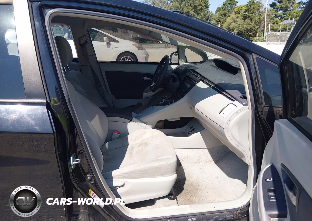 2011 Toyota Prius Two VIN:JTDKN3DU5B0291476 - 5