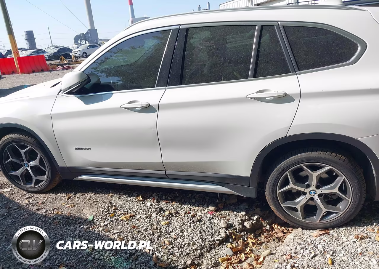 2017 BMW X1 xDrive28I VIN:WBXHT3C30H5F79366 - 14