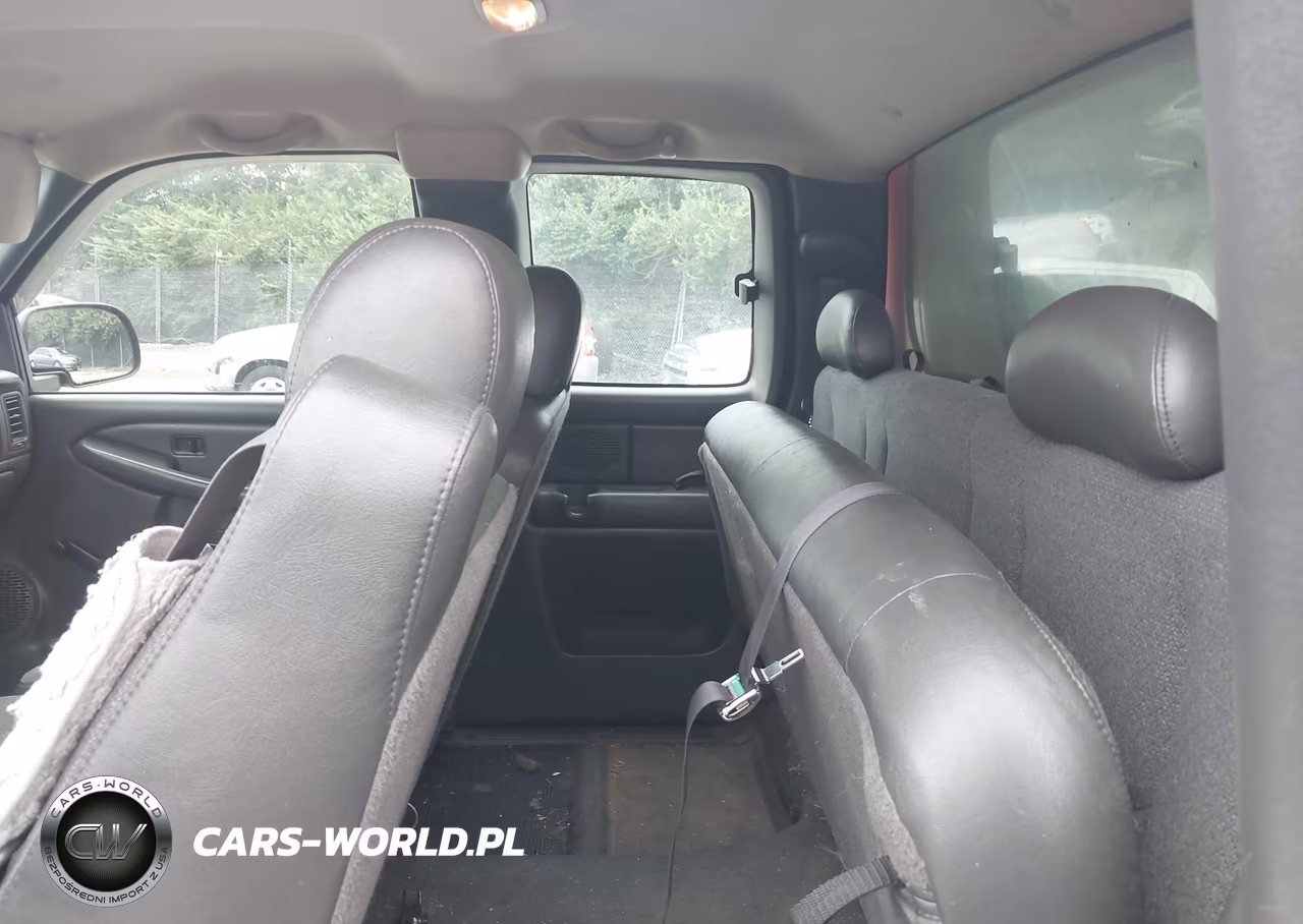 2004 Chevrolet Silverado 1500 Work Truck VIN:2GCEK19V141113373 - 8