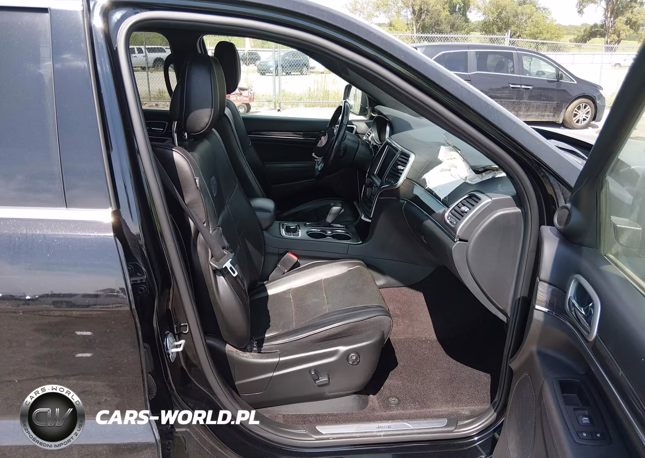 2018 Jeep Grand Cherokee Overland 4X4 VIN:1C4RJFCG0JC449291 - 5