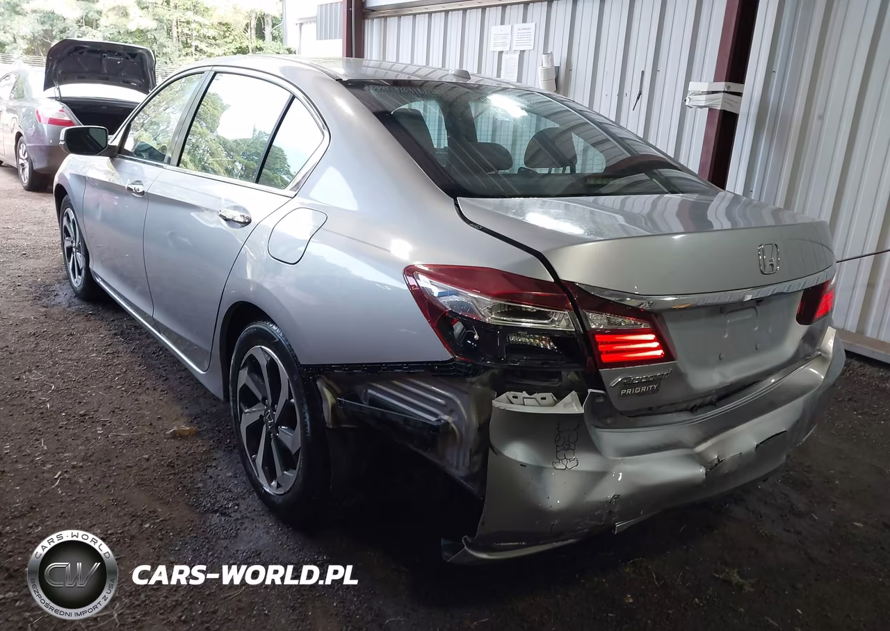2017 Honda Accord Ex VIN:1HGCR2F7XHA157335 - 3