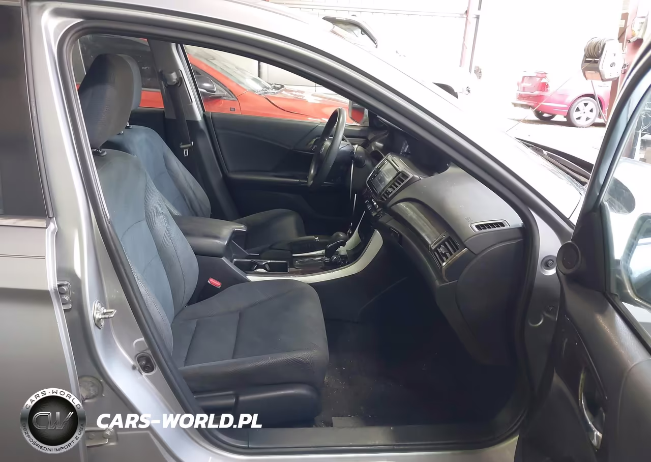 2017 Honda Accord Ex VIN:1HGCR2F7XHA157335 - 5