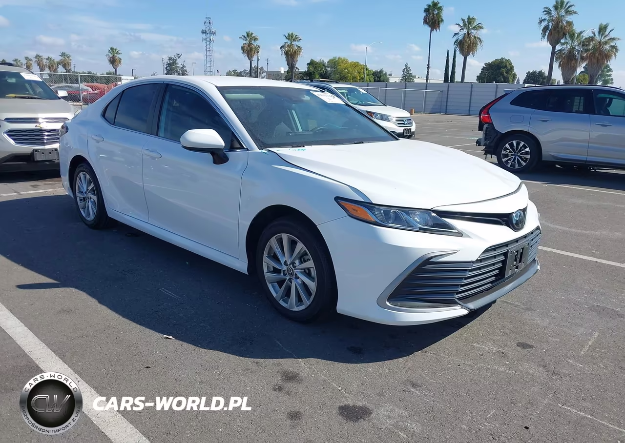 2023 Toyota Camry Le
