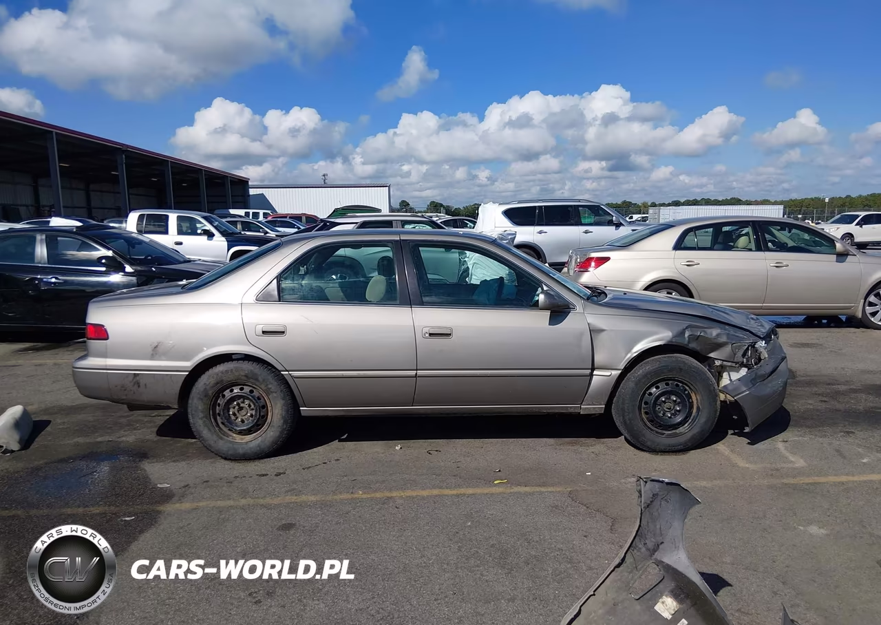 1998 Toyota Camry Le VIN:4T1BG28K2WU285982 - 14