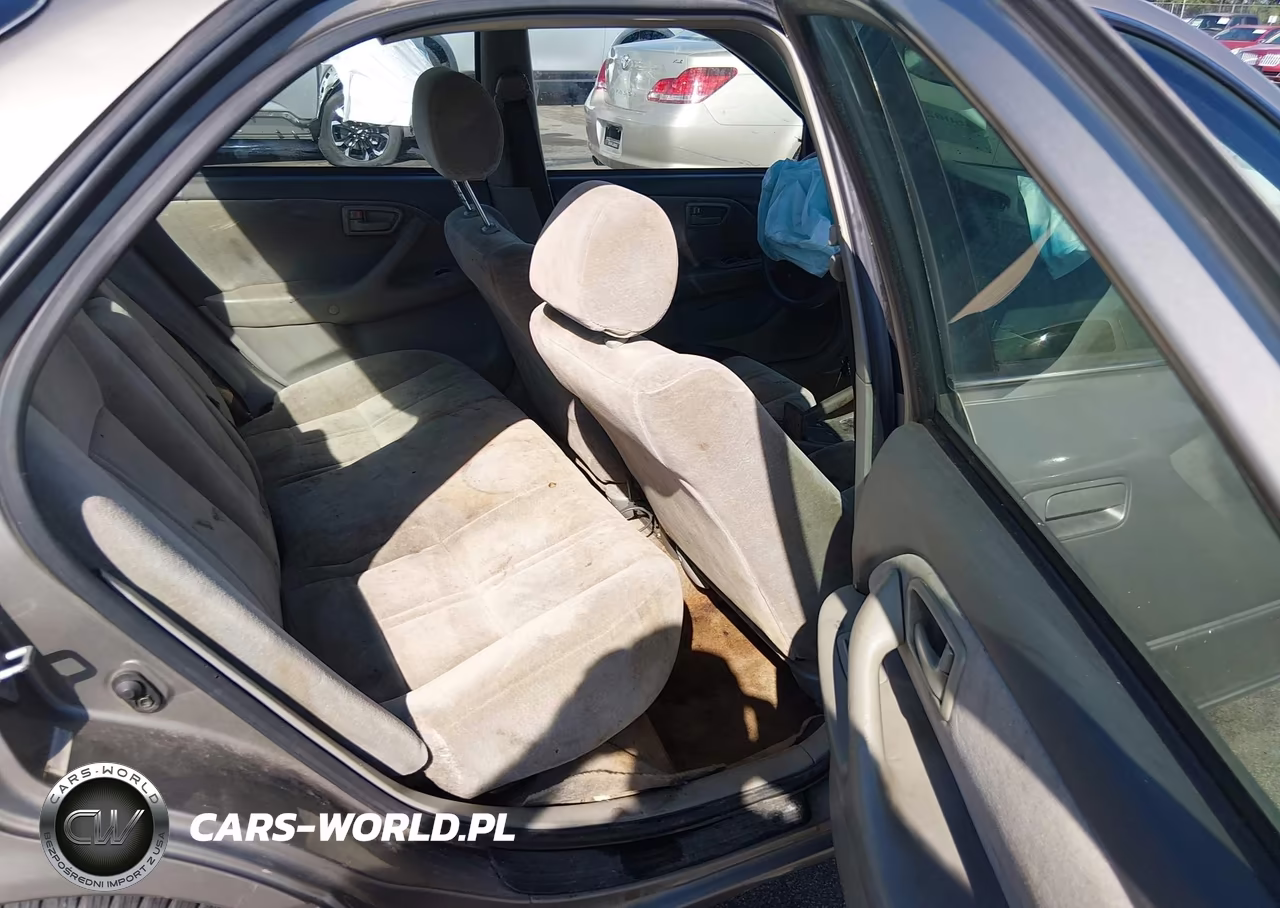 1998 Toyota Camry Le VIN:4T1BG28K2WU285982 - 8