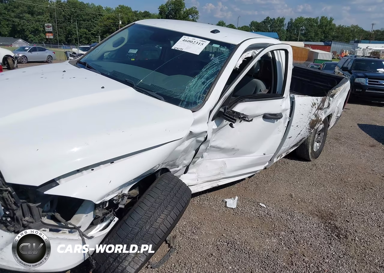 2019 Ram 1500 Classic Tradesman 4X2 8' Box VIN:3C6JR6DG3KG505881 - 6