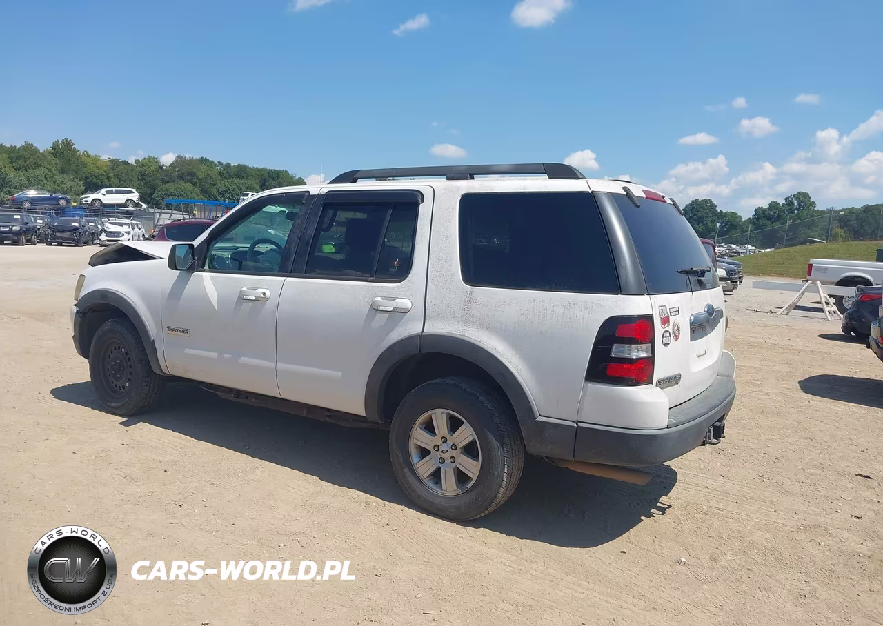 2007 Ford Explorer Xlt VIN:1FMEU63E77UB42770 - 3