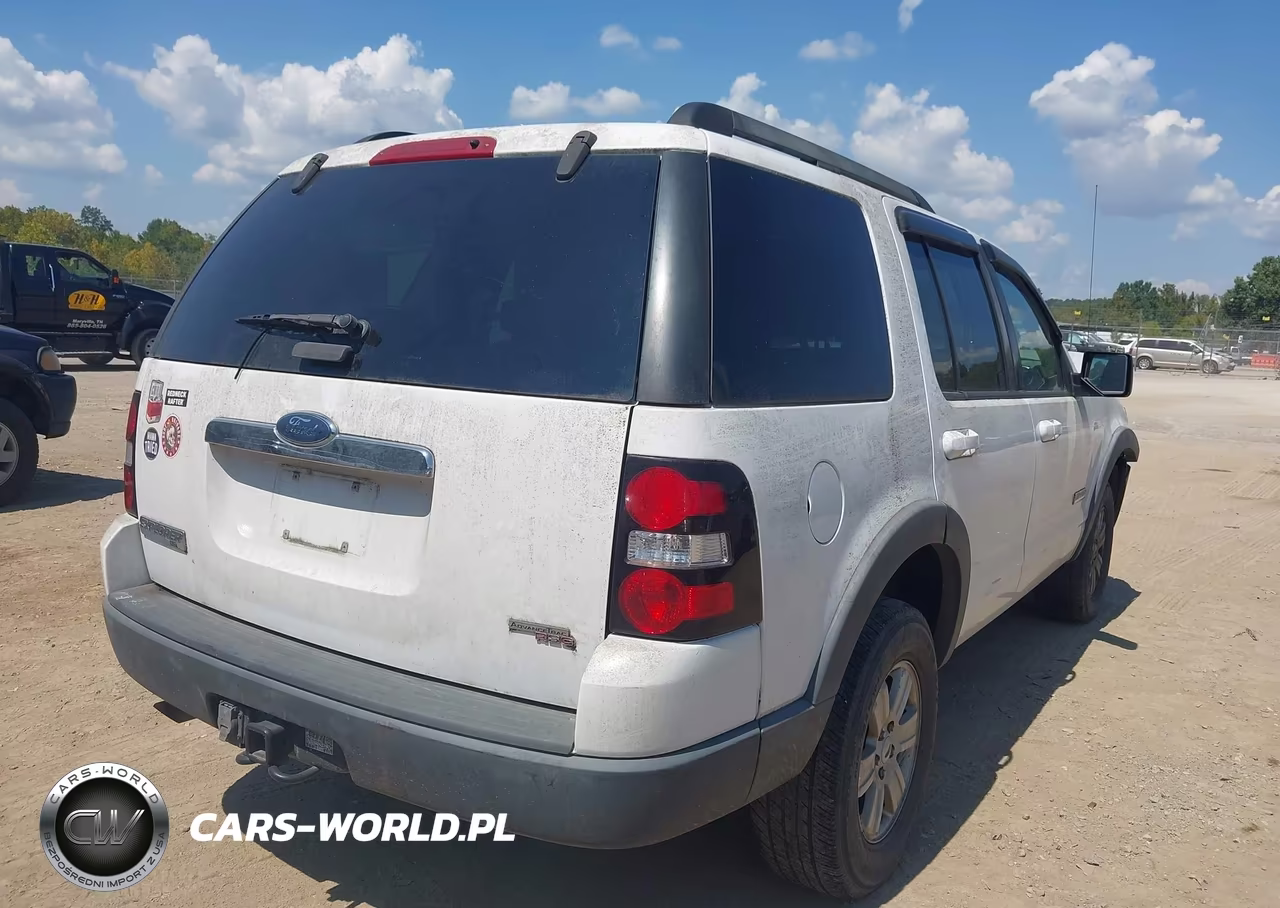 2007 Ford Explorer Xlt VIN:1FMEU63E77UB42770 - 4