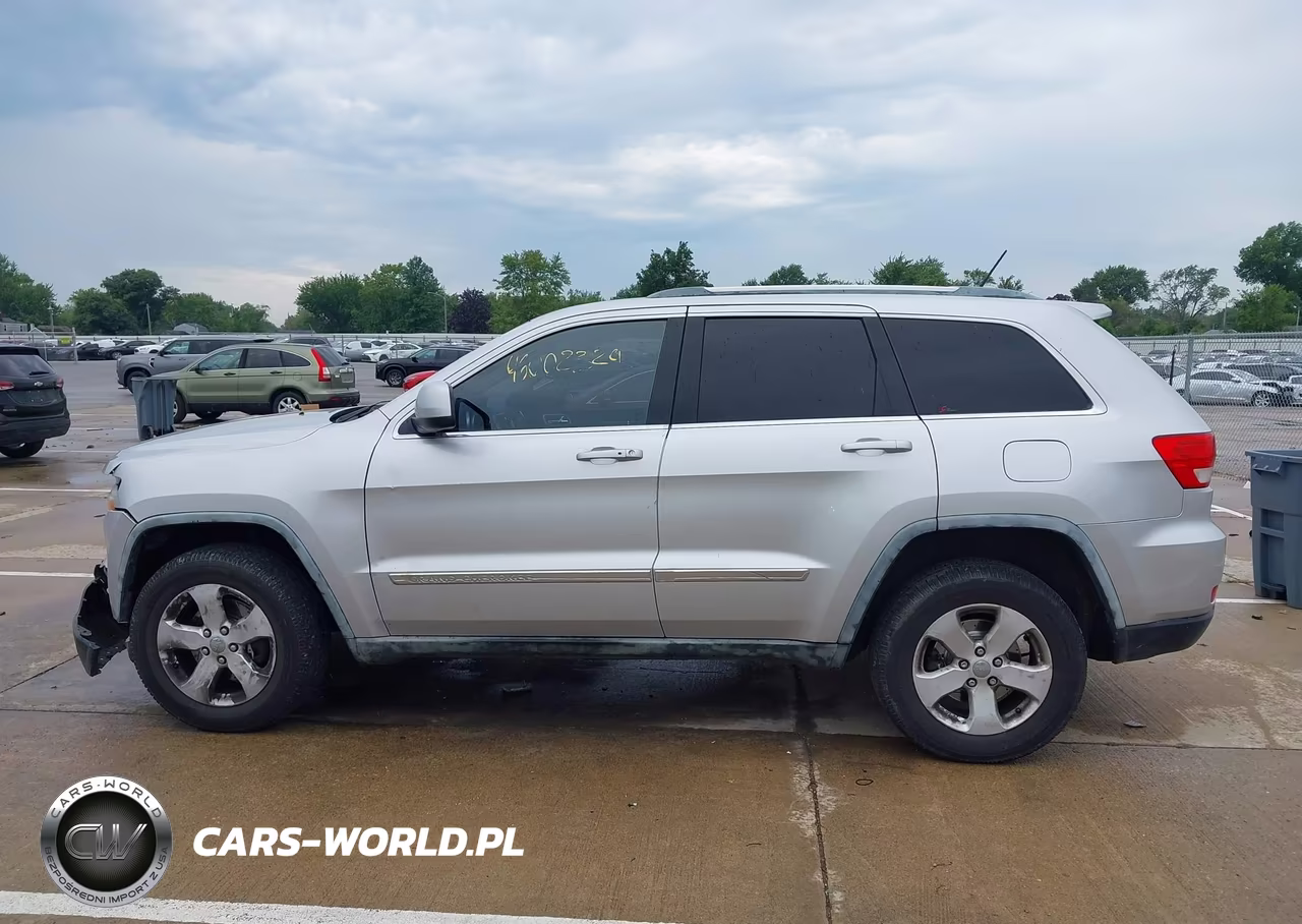 2012 Jeep Grand Cherokee Laredo VIN:1C4RJFAGXCC197071 - 14