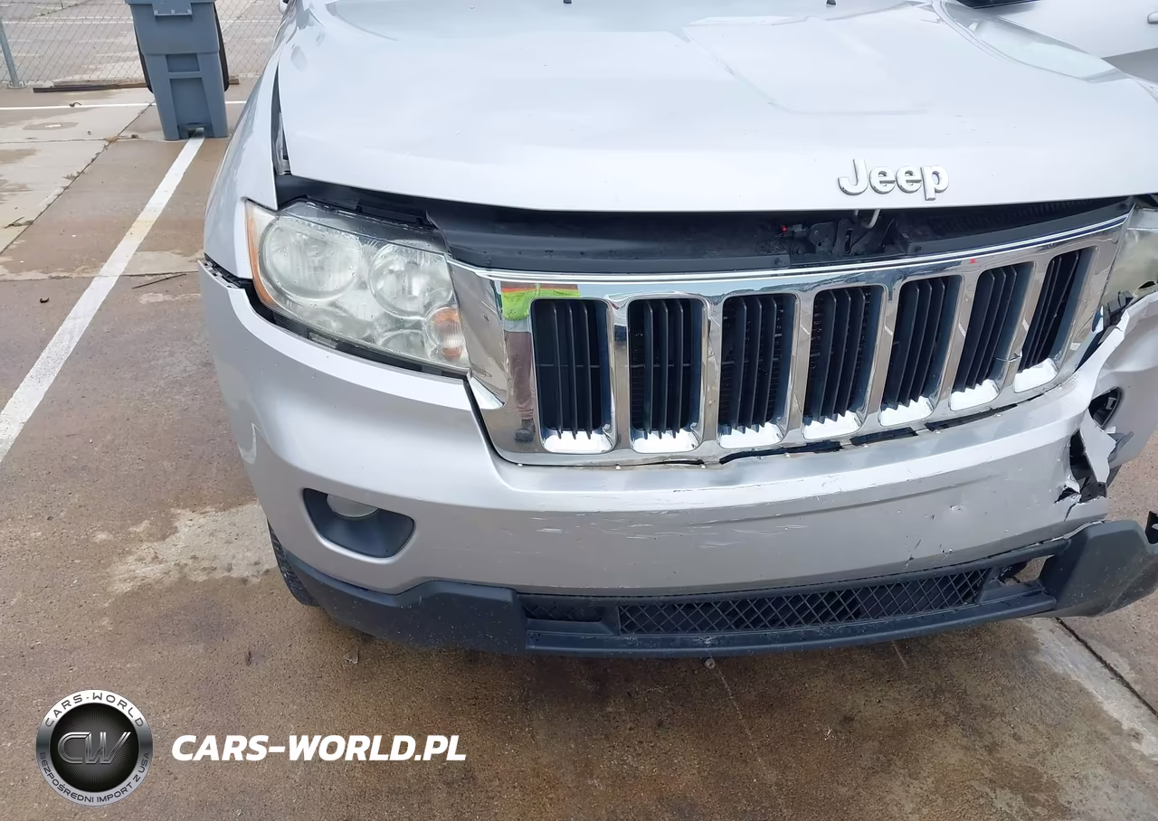 2012 Jeep Grand Cherokee Laredo VIN:1C4RJFAGXCC197071 - 6