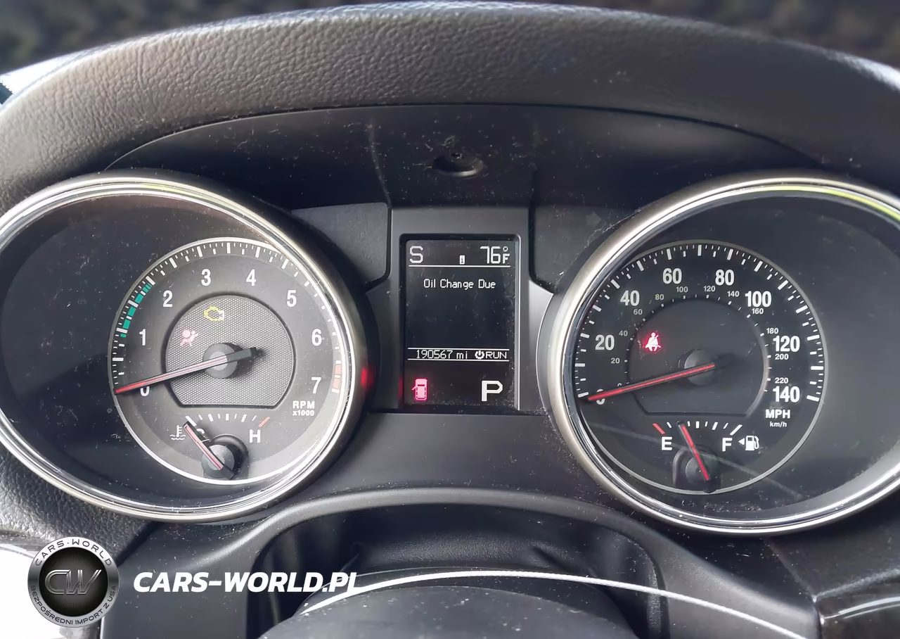 2012 Jeep Grand Cherokee Laredo VIN:1C4RJFAGXCC197071 - 7