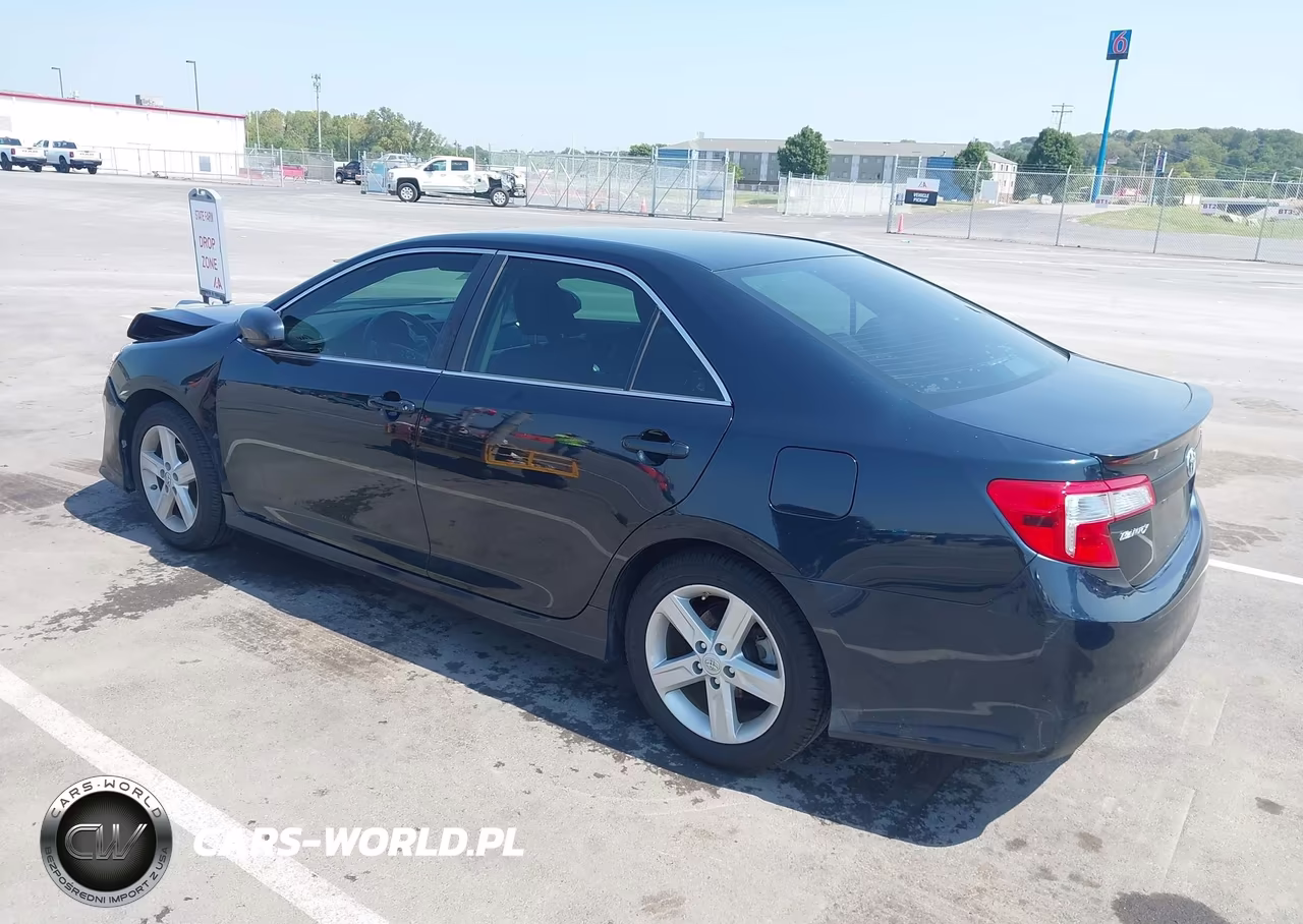 2014 Toyota Camry Se VIN:4T1BF1FK8EU806993 - 3