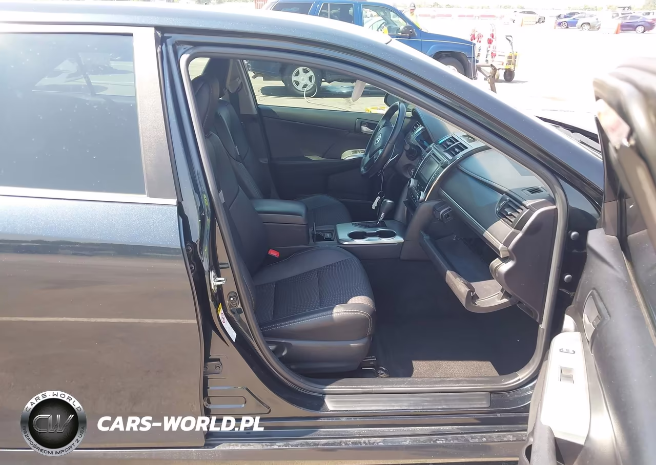 2014 Toyota Camry Se VIN:4T1BF1FK8EU806993 - 4